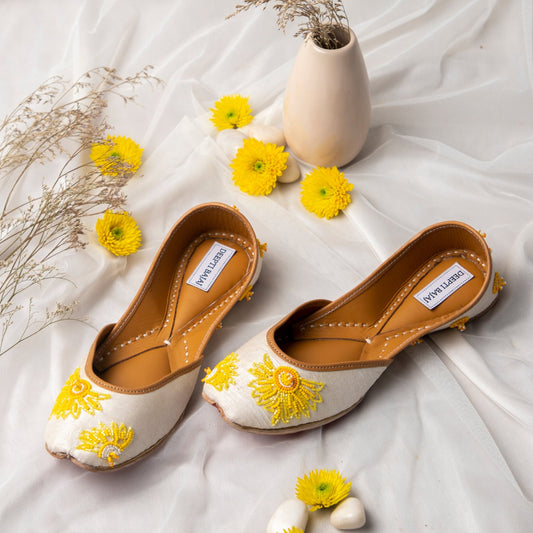 Daisy Bliss - Label Deepti Bajaj