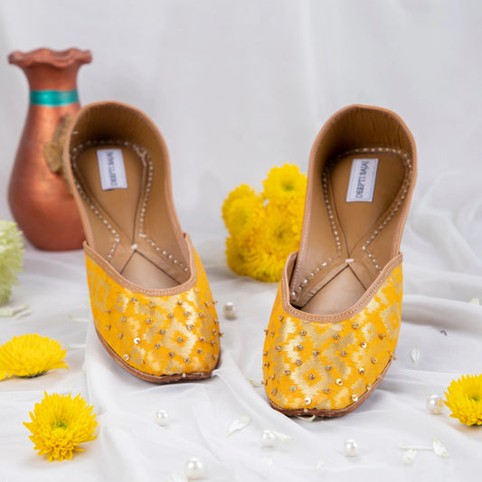 Yellow banarsi